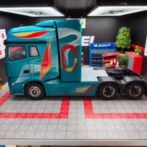 1:24 Scale Jiefang J7 Energy Truck Model 7 S58783b4191a24b05bb56eba1e25c7b38w