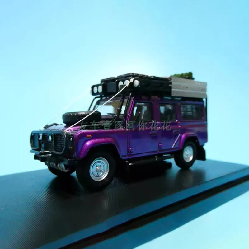 Land Rover Defender 110 Diecast Model 1/64 9 Land Rover Defender 110 Diecast Model 1/64 - Image 9