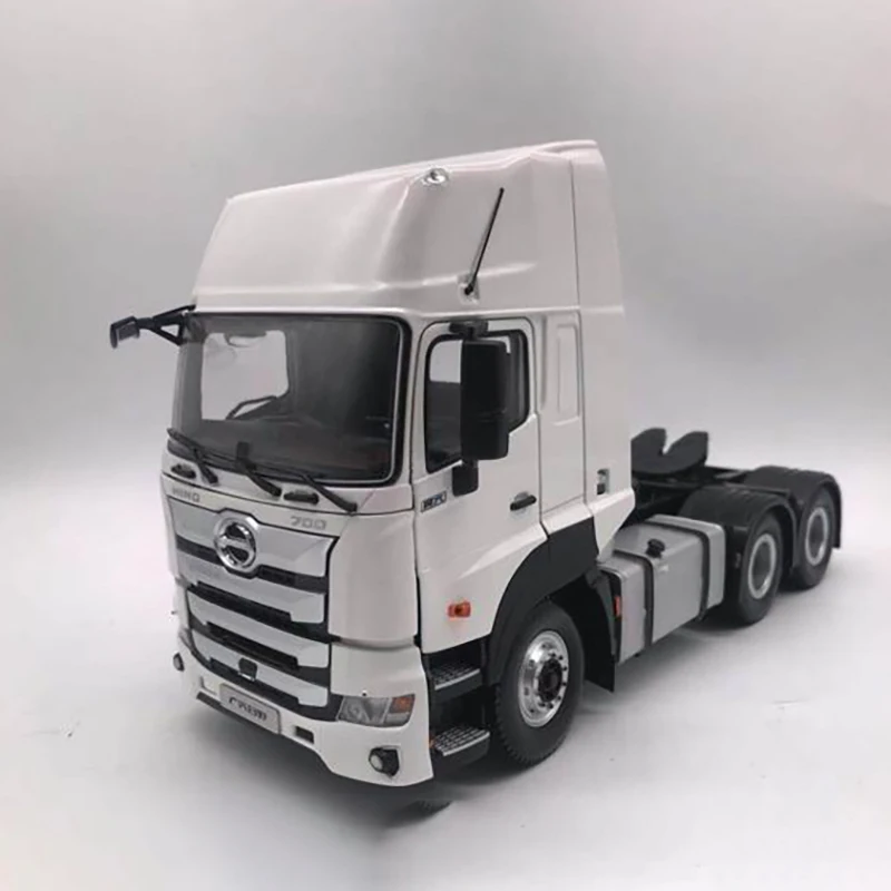 GAC Hino 700 1:24 Diecast Model 2 GAC Hino 700 1:24 Diecast Model - Image 2