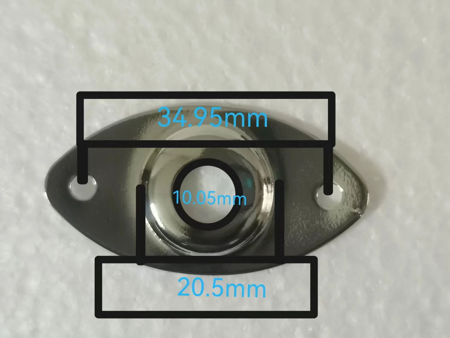 High-Quality Chrome Electric Guitar Jack Plate 6 High-Quality Chrome Electric Guitar Jack Plate - Image 6