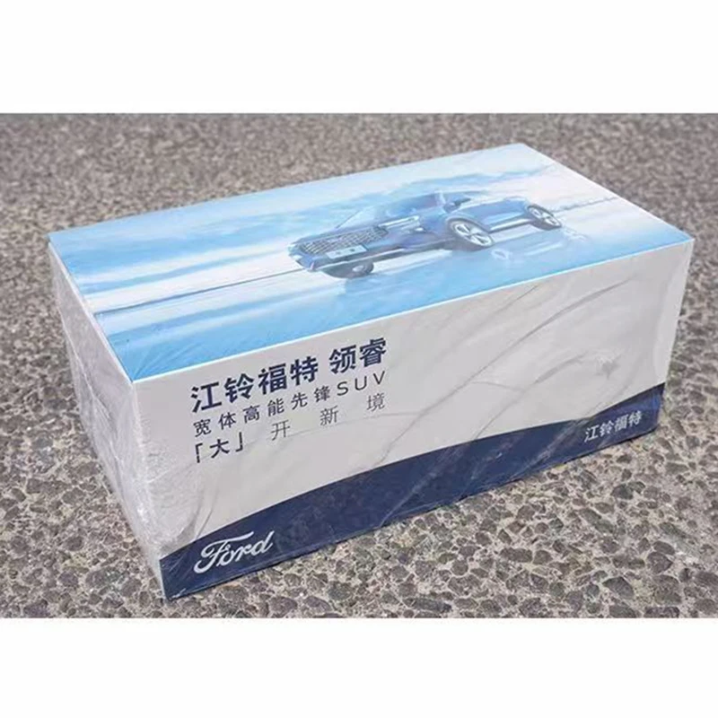 Ford Equator 1/18 Scale Diecast SUV Model in Blue or White 6 Ford Equator 1/18 Scale Diecast SUV Model in Blue or White - Image 6