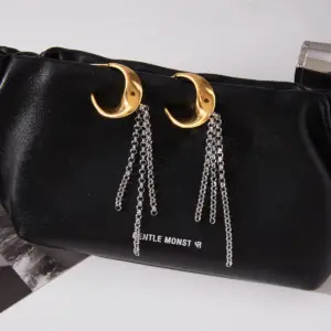 Minimalist Stainless Steel Moon Earrings JDE0108002 11 S5a3dceb392eb424888e371ed72e2f2bcQ