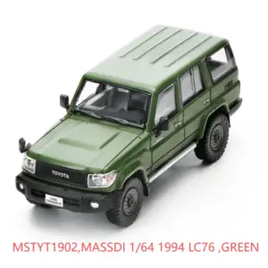 1/64 Scale Toyota Land Cruiser LC76 Model 10 S5a40c3455873477eb17ba84e8e41cd10M
