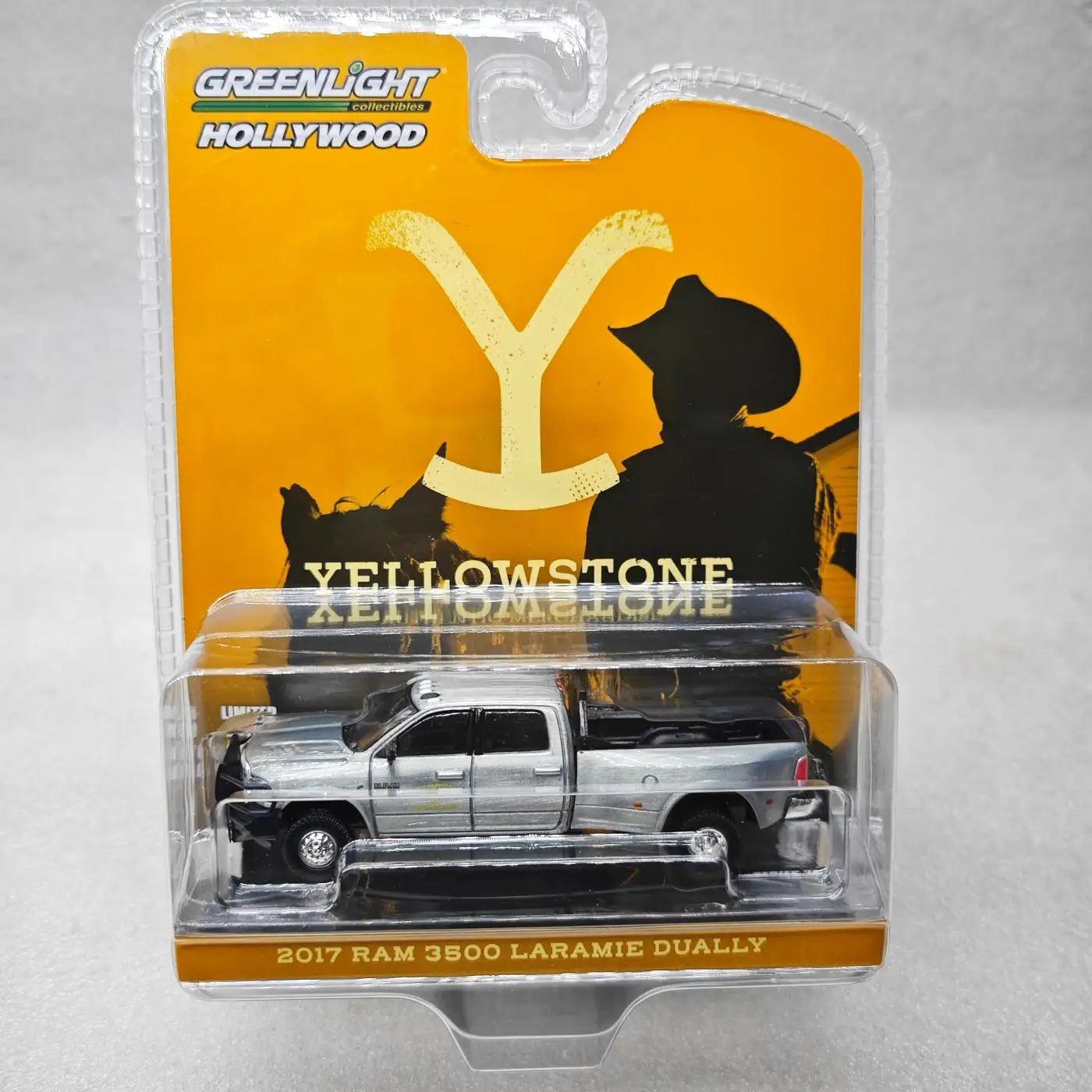 2017 Ram 3500 Laramie Dually Diecast Model 3 2017 Ram 3500 Laramie Dually Diecast Model - Image 3