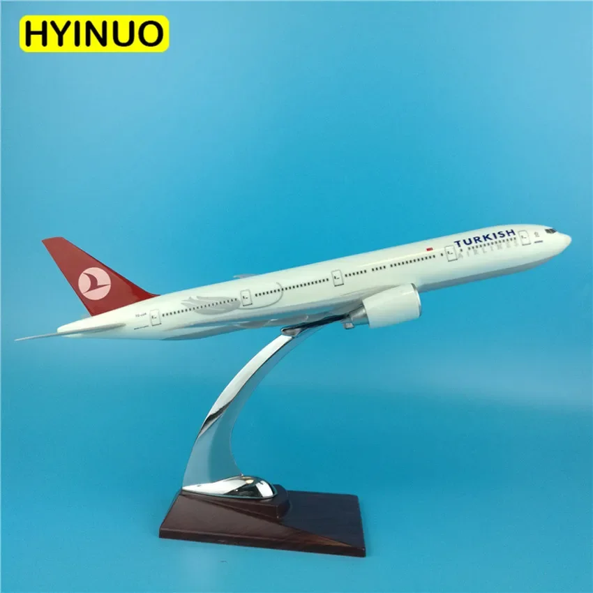Turkish Airlines B777 Model 1:200 Scale 4 Turkish Airlines B777 Model 1:200 Scale - Image 4
