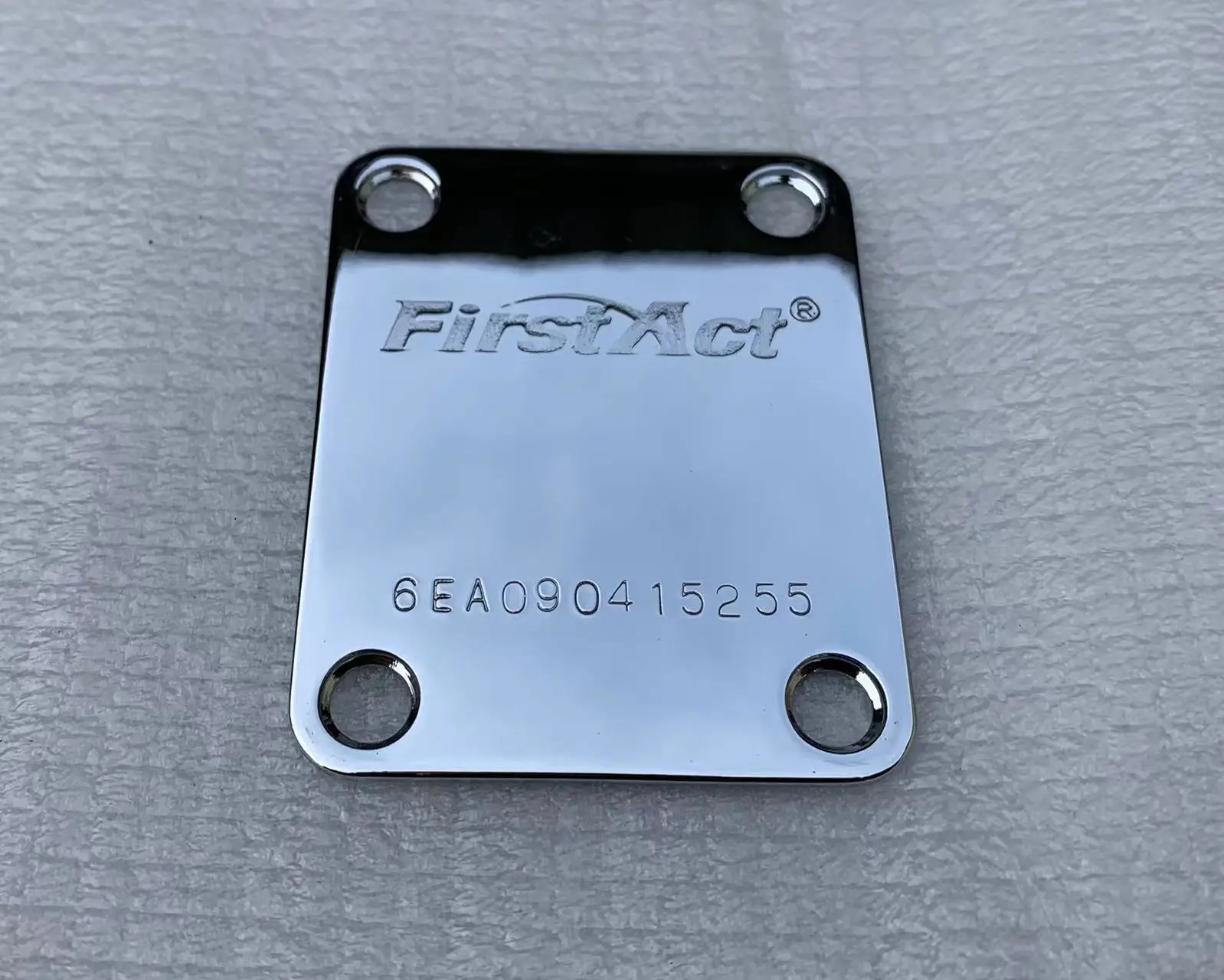 FirstA Chrome 6-String Guitar Neck Plate 2 FirstA Chrome 6-String Guitar Neck Plate - Image 2
