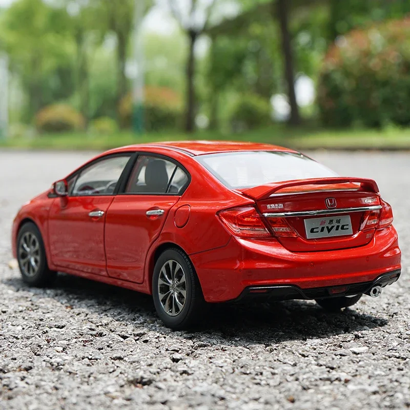 Red Honda Civic SI 1:18 Scale Diecast Model 4 Red Honda Civic SI 1:18 Scale Diecast Model - Image 4
