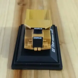 S5c00214de737479894beceb21cb538f8W