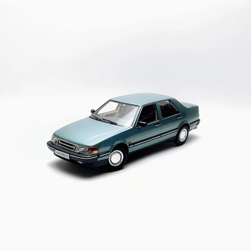 Defects Triple9 1/18 Alloy Car Model 2 Defects Triple9 1/18 Alloy Car Model - Image 2