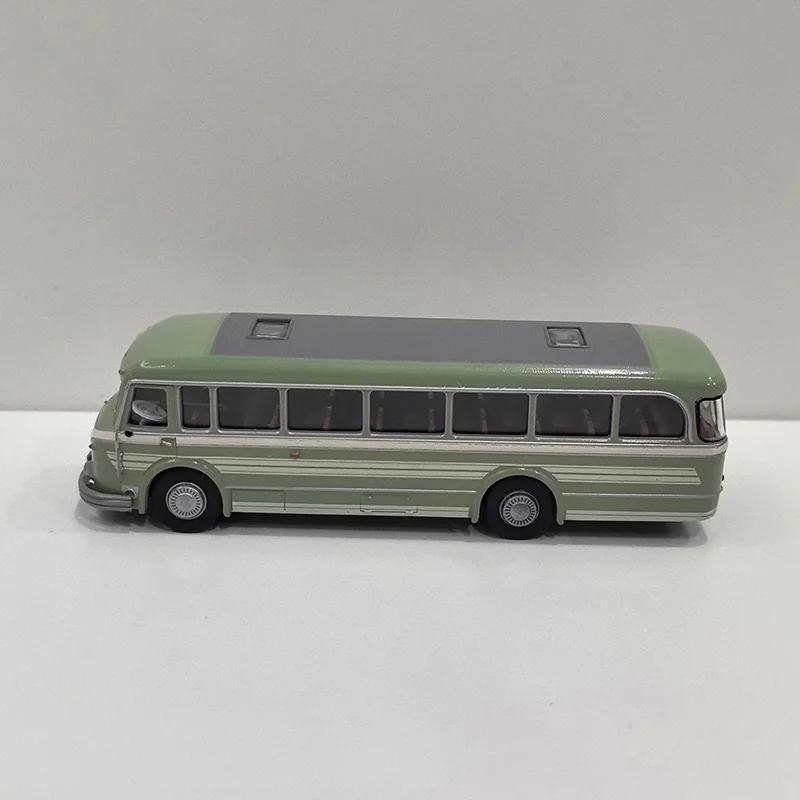 Vintage IFA Bus Model 1:87 Collectible 4 Vintage IFA Bus Model 1:87 Collectible - Image 4