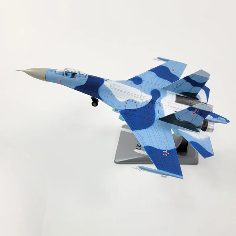 Soviet Su-27 Fighter Model 1:100 Scale 6 Soviet Su-27 Fighter Model 1:100 Scale - Image 6