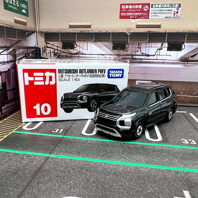 Mitsubishi Outlander 1:64 Diecast Model Car 6 Mitsubishi Outlander 1:64 Diecast Model Car - Image 6