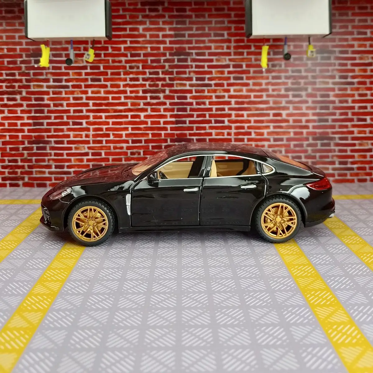 Black 1:24 Scale Diecast Model Car 9 Black 1:24 Scale Diecast Model Car - Image 9