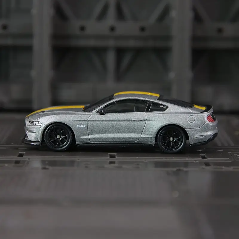 1:64 Ford Mustang 2018 GT Diecast Model 4 1:64 Ford Mustang 2018 GT Diecast Model - Image 4