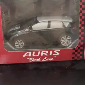 1/30 Scale Diecast Car Collectible Set 18 S5df8b2e75d724dc99b7de3ecad06c3e7V