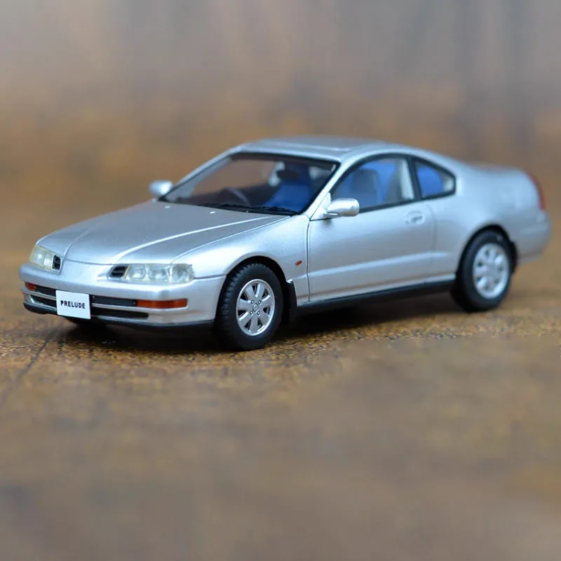 Prelude 2.2Si VTEC Gen.4 Resin Model in 1:43 6 Prelude 2.2Si VTEC Gen.4 Resin Model in 1:43 - Image 6