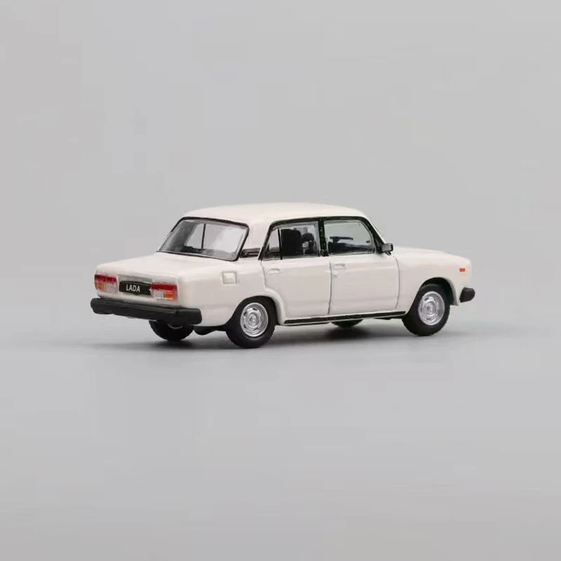 Vintage LADA 2105 Sedan Diecast Model in 1:64 Scale 3 Vintage LADA 2105 Sedan Diecast Model in 1:64 Scale - Image 3