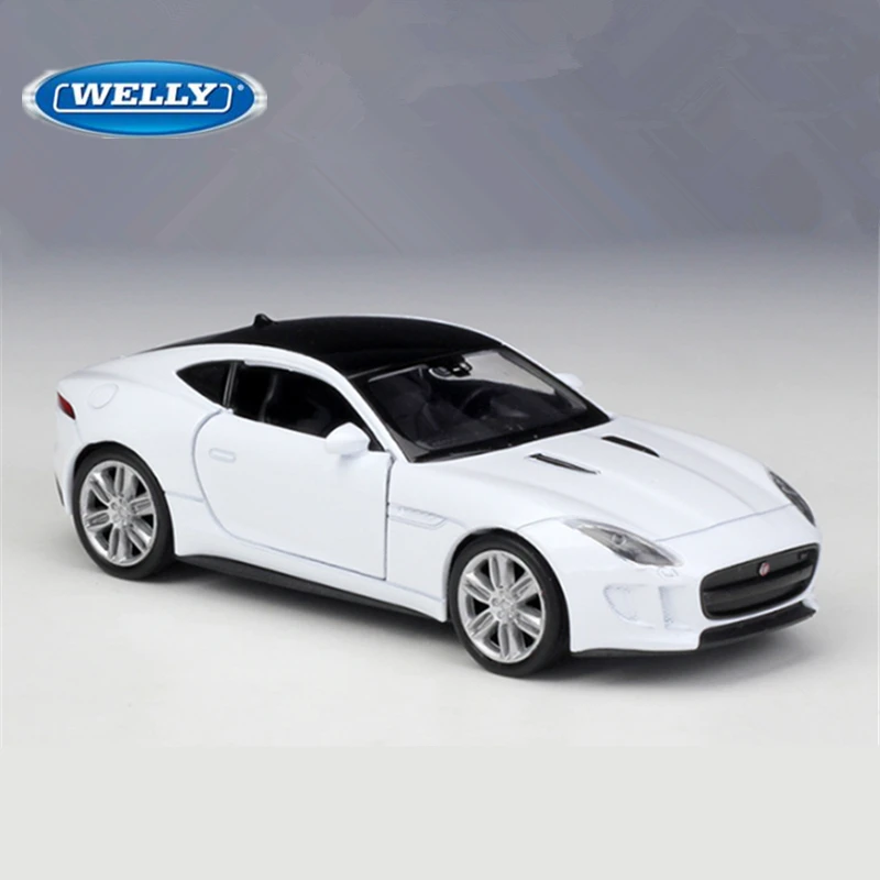 Jaguar F-Pace & F-Type Scale Model 1:36 7 Jaguar F-Pace & F-Type Scale Model 1:36 - Image 7
