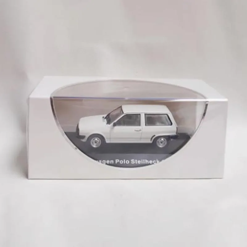 Volkswagen Golf MK2 1:43 Diecast Model Display 4 Volkswagen Golf MK2 1:43 Diecast Model Display - Image 4