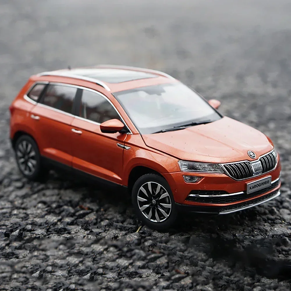 1:18 Scale Volkswagen Skoda Karoq Die-Cast Model 1 1:18 Scale Volkswagen Skoda Karoq Die-Cast Model
