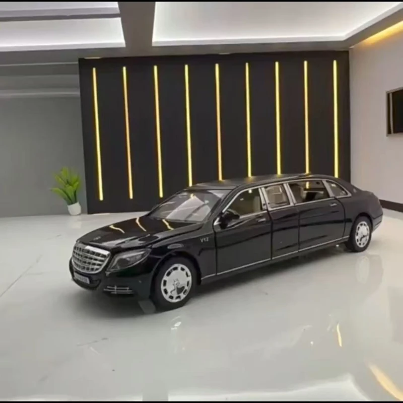 Maybach S650 1:32 Diecast Model by WELLY 2 Maybach S650 1:32 Diecast Model by WELLY - Image 2