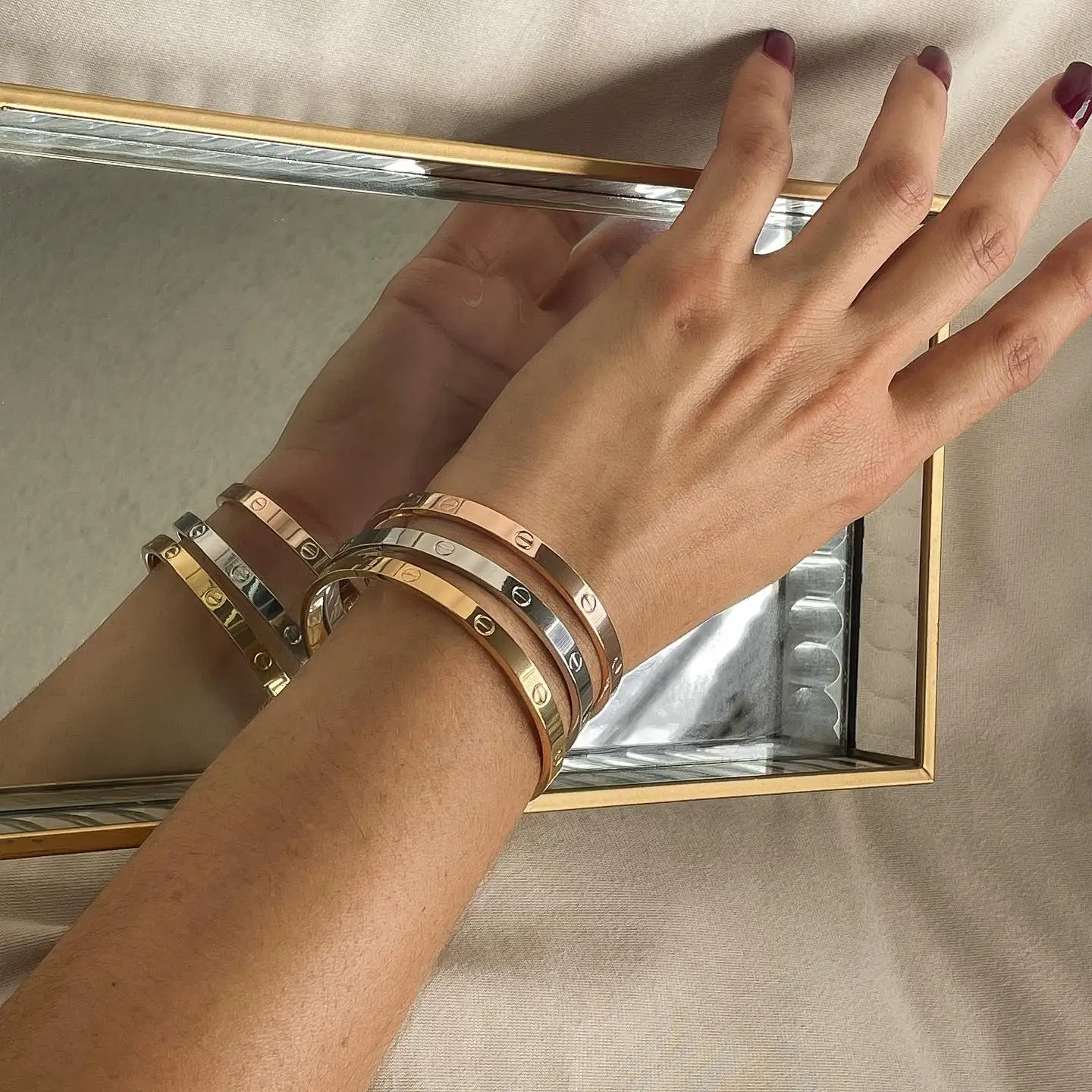 Modern Gold Stainless Steel Cuff Bracelet JDB201269 3 Modern Gold Stainless Steel Cuff Bracelet JDB201269 - Image 3