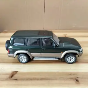 Resin 1:18 Nissan Patrol Y61 Model 7 S606037812b0943a292e08c9df70bc4e94