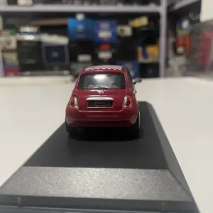 1:43 Fiat 500 Nuova Alloy Model in Red 7 S606e0533bb51409b89164f51048da353l