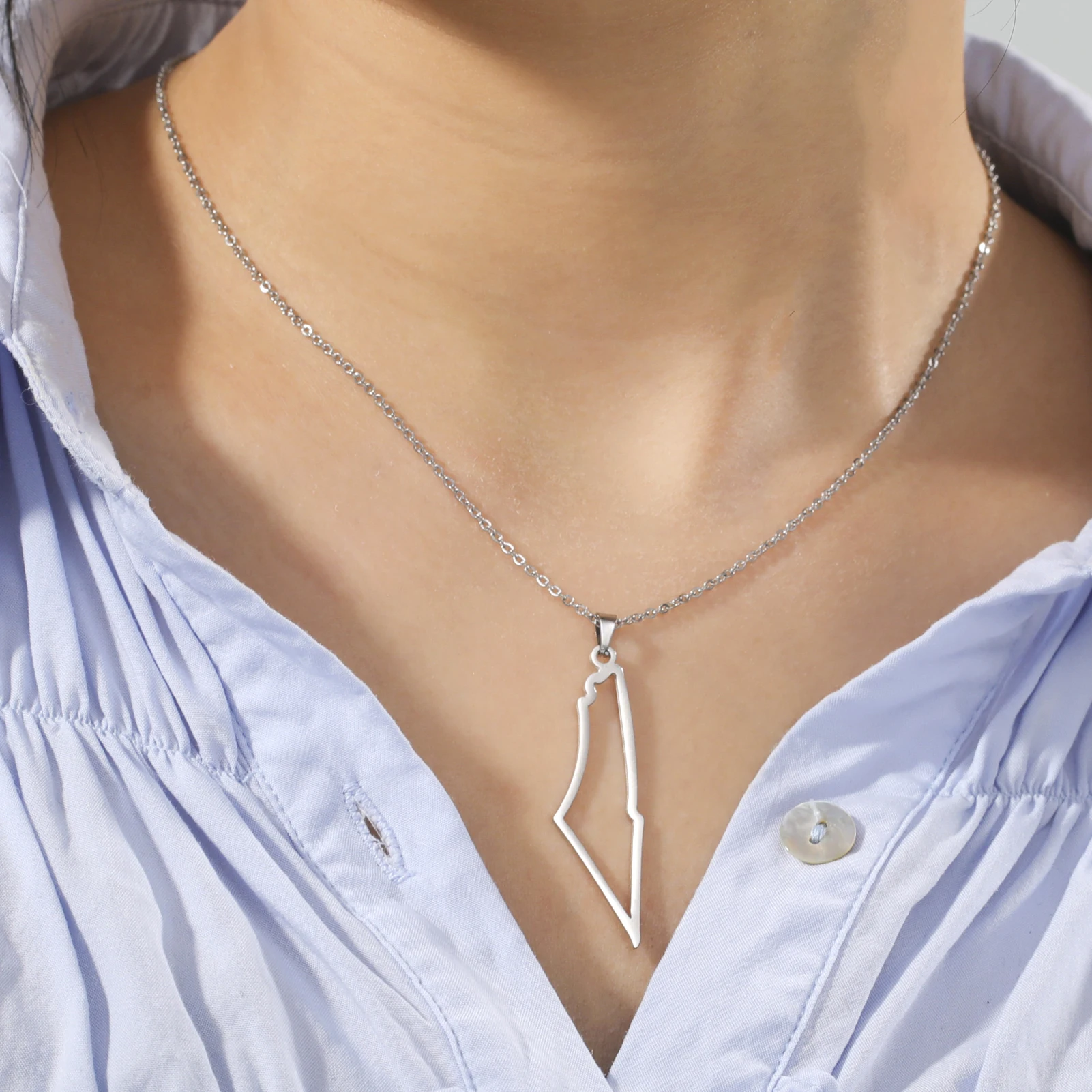 Stainless Steel Necklace in 45/60 cm Options 4 Stainless Steel Necklace in 45/60 cm Options - Image 4