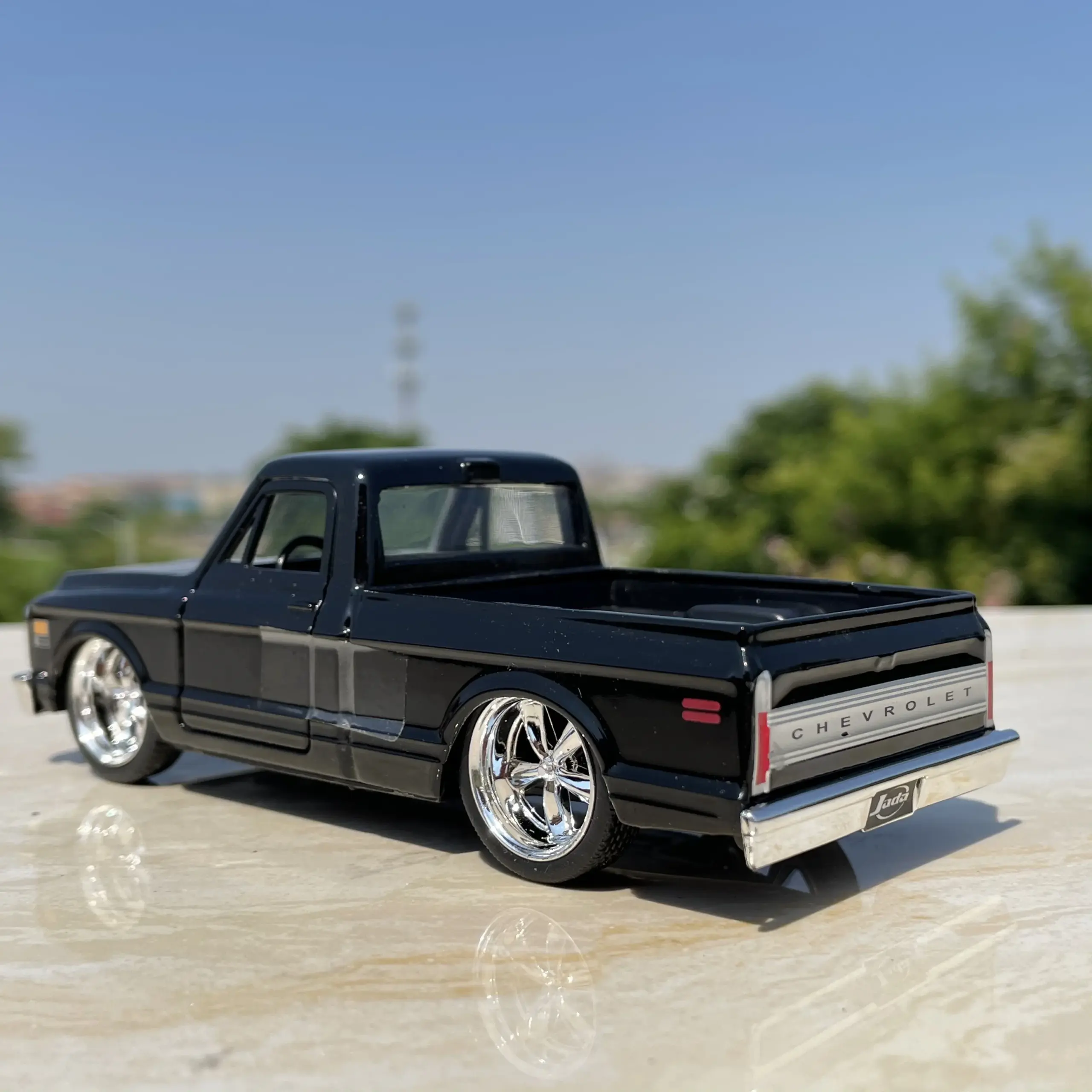 1:32 Chevrolet Pickup Truck Diecast Model 5 1:32 Chevrolet Pickup Truck Diecast Model - Image 5