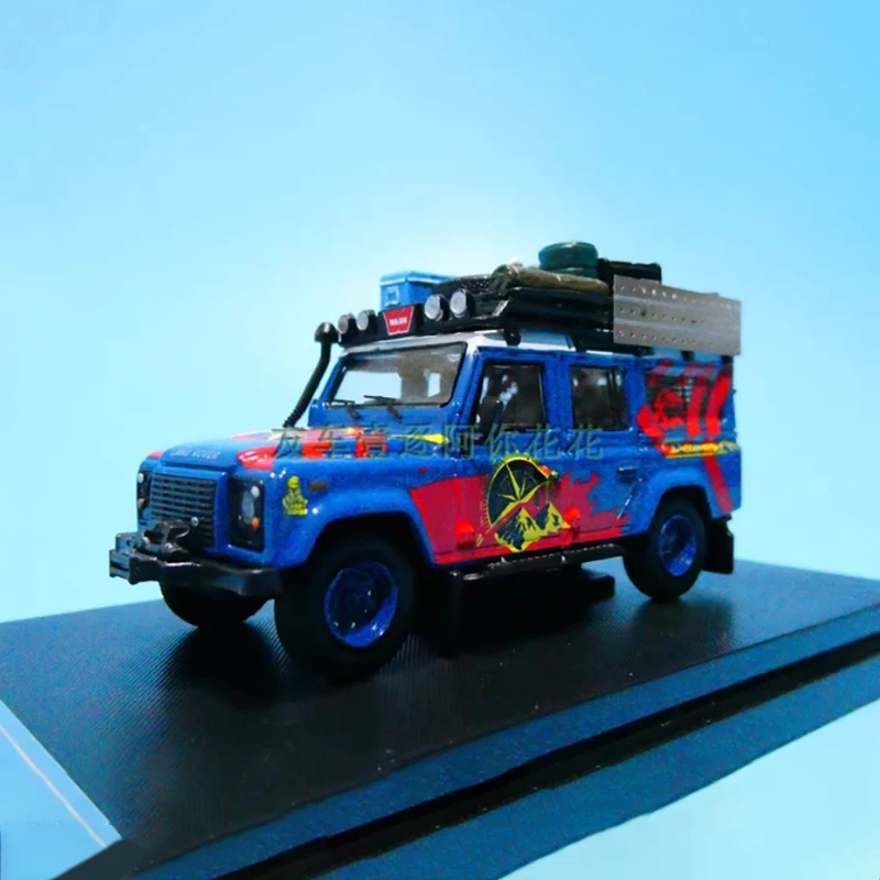 Land Rover Defender 110 Diecast Model 1/64 3 Land Rover Defender 110 Diecast Model 1/64 - Image 3
