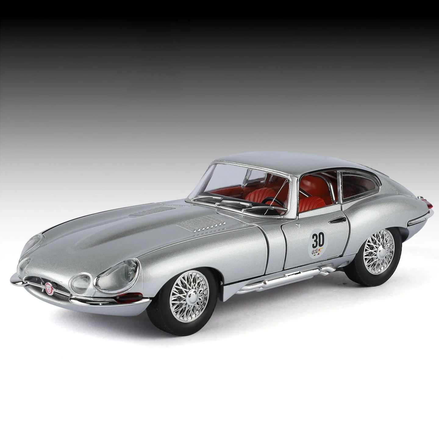 Green Jaguar E-Type Diecast Model 1:24 Scale 10 Green Jaguar E-Type Diecast Model 1:24 Scale - Image 10