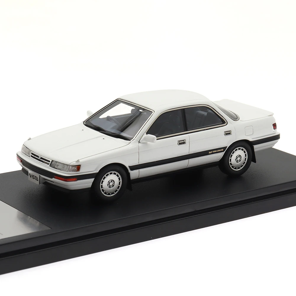 Toyota Vista Hardtop 2000GT Diecast Model 7 Toyota Vista Hardtop 2000GT Diecast Model - Image 7