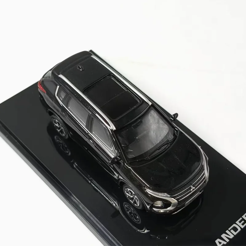 2023 Mitsubishi Outlander Diecast Model 1:64 Scale 4 2023 Mitsubishi Outlander Diecast Model 1:64 Scale - Image 4