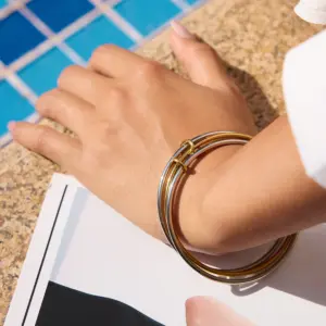 Two-Tone Stainless Steel Bracelet for Men and Women 8 S626dd1c377e7491e93c1ccaefafd4724U