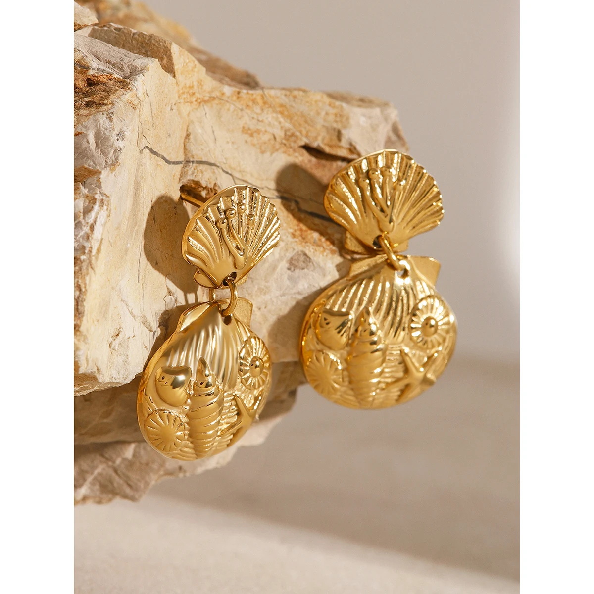 Ocean-Inspired Stainless Steel Earrings JDE2407023 3 Ocean-Inspired Stainless Steel Earrings JDE2407023 - Image 3