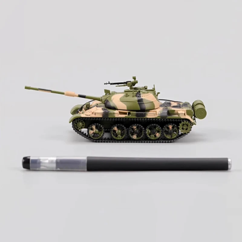 1:64 Scale Camouflage Military Tank Model 4 1:64 Scale Camouflage Military Tank Model - Image 4