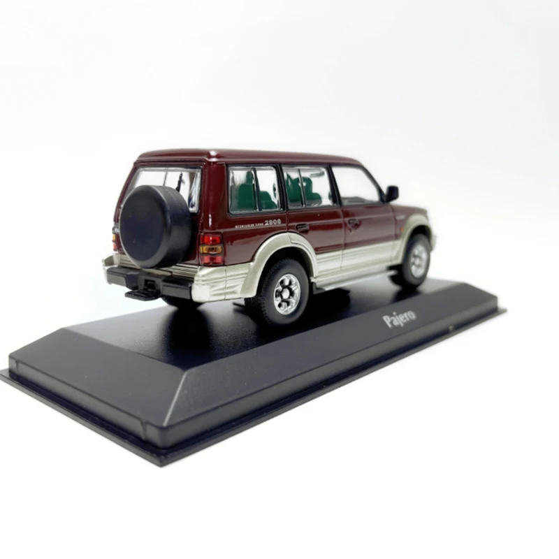 1:43 Scale Miniature Pajero Model by Minichamps 3 1:43 Scale Miniature Pajero Model by Minichamps - Image 3