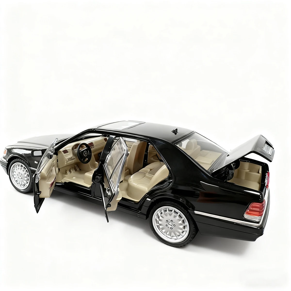 1:24 Scale Die-Cast Mercedes-Benz Model 4 1:24 Scale Die-Cast Mercedes-Benz Model - Image 4