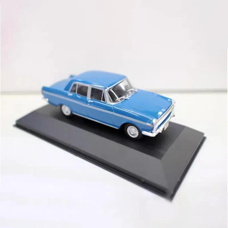 Vintage 1966 Simca Esplanada Diecast Model 3 Vintage 1966 Simca Esplanada Diecast Model - Image 3