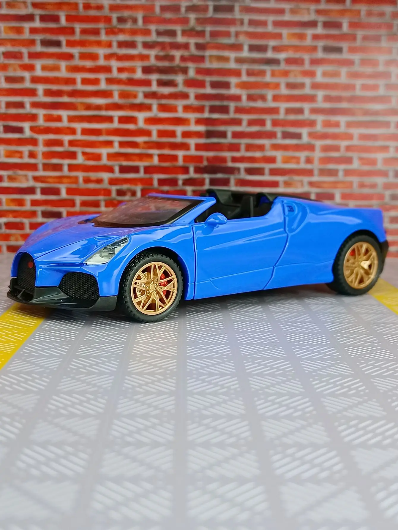 Yellow Bugatti Mistral 1:32 Diecast Model for Collectors 2 Yellow Bugatti Mistral 1:32 Diecast Model for Collectors - Image 2