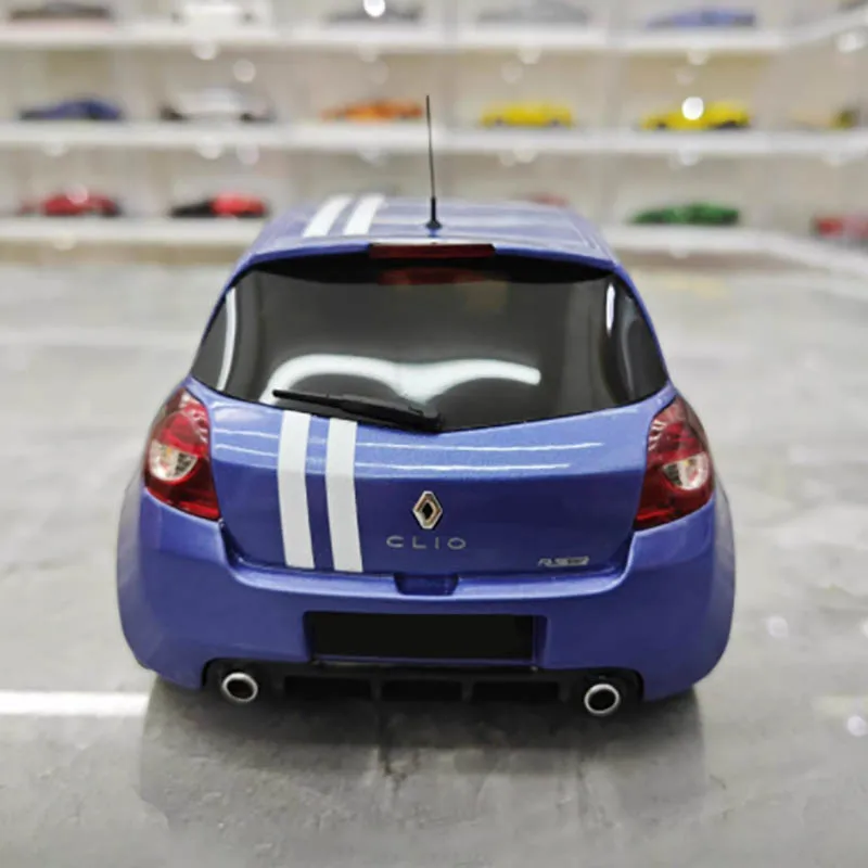 Vivid Blue Renault Clio 3 RS 1/18 Scale Model 5 Vivid Blue Renault Clio 3 RS 1/18 Scale Model - Image 5
