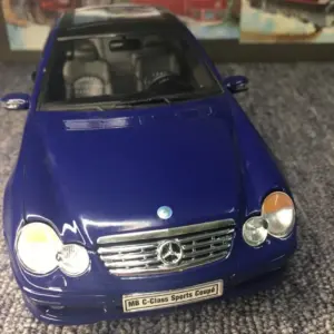 Flawed 1/18 Mercedes-Benz C-Class Coupe Model 10 S648db67217d9495180613884b0731e70e