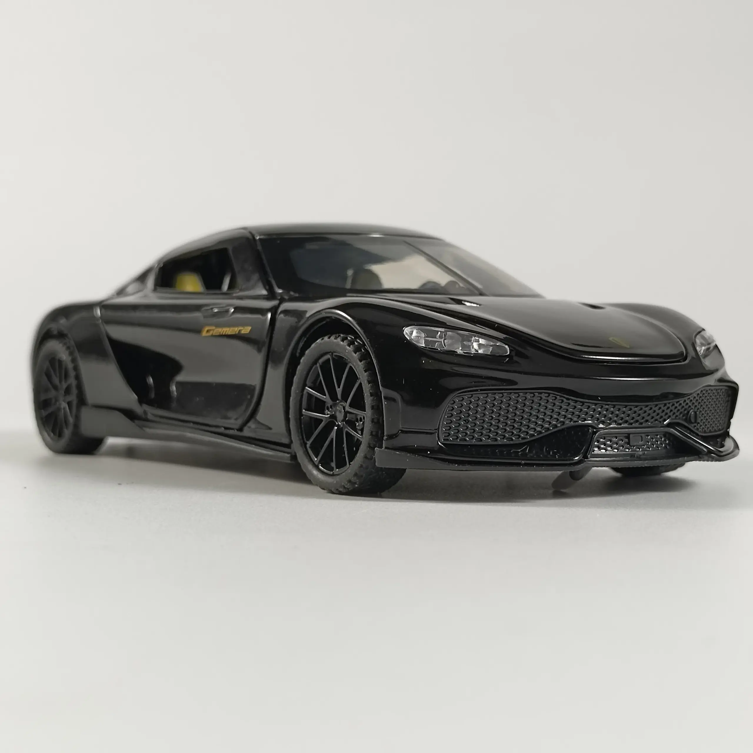 1:24 Scale Diecast Supercar Model 6 1:24 Scale Diecast Supercar Model - Image 6