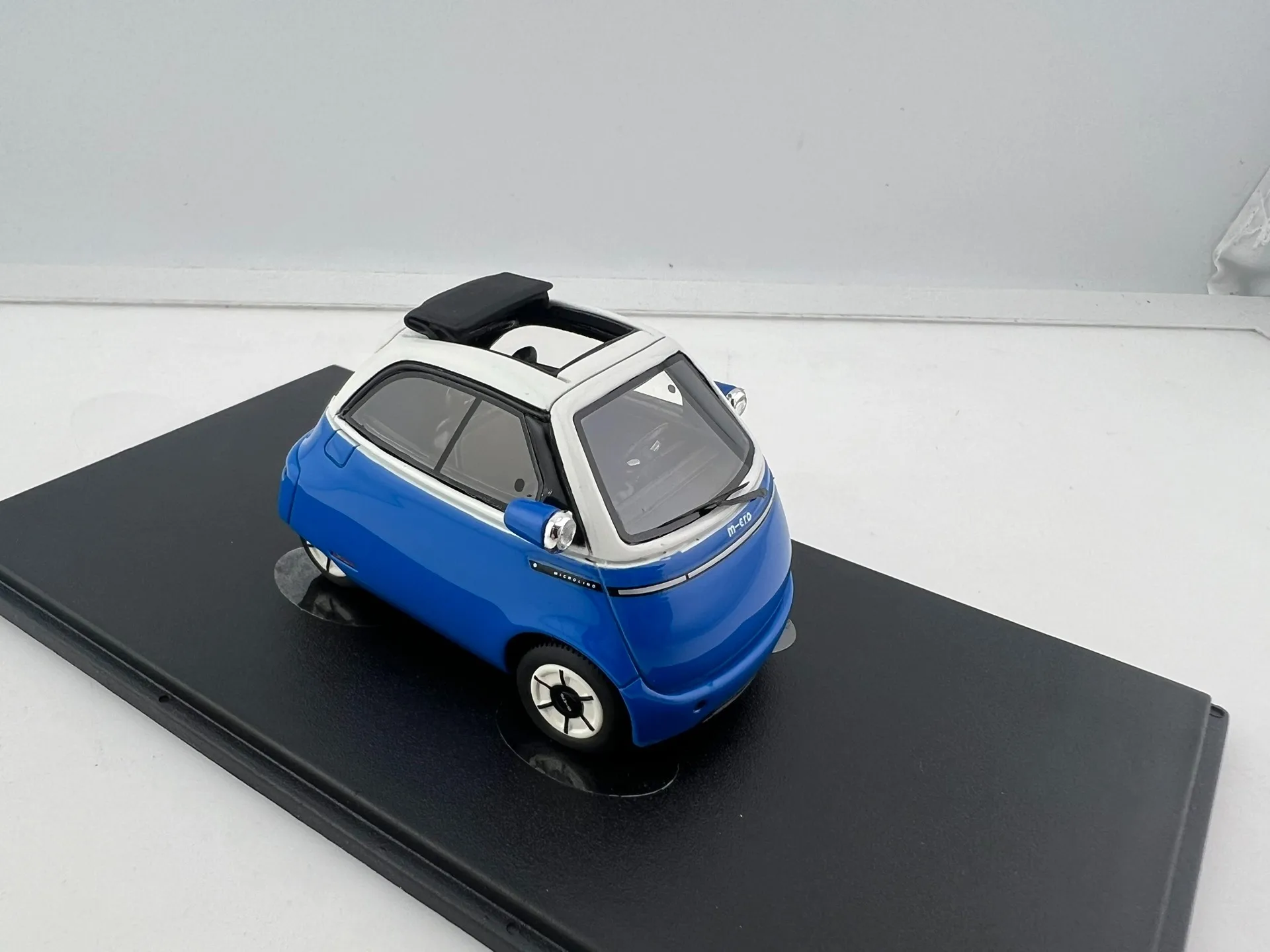 Diecast BMW Microlino 2.0 Model 1:43 Scale 5 Diecast BMW Microlino 2.0 Model 1:43 Scale - Image 5