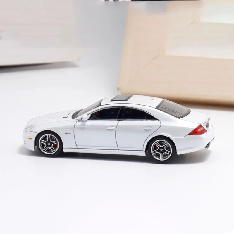1:64 Scale Diecast Alloy Mercedes CLS 63 Model 3 1:64 Scale Diecast Alloy Mercedes CLS 63 Model - Image 3