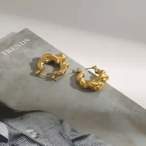 Gold-Tone Stainless Steel Croissant Earrings 10 S657a559746244af48bda1bbdd7987378h