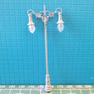 European-Style Miniature Garden Lamp for Dioramas 10 S65cd655a774c4fef89dd8437ad7c6f44q