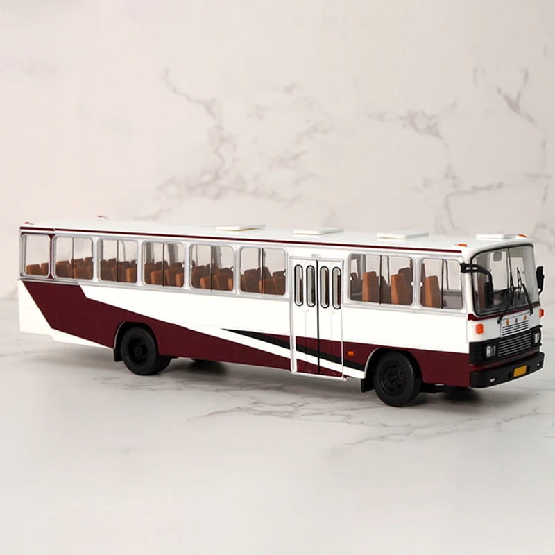 Vintage 1:64 Scale Diecast City Bus Model 5 Vintage 1:64 Scale Diecast City Bus Model - Image 5