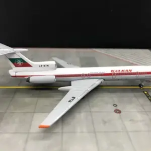 Miniature Tupolev Tu-154 Model for Collectors 7 S662f619397244d49b7794123bb251867I 1